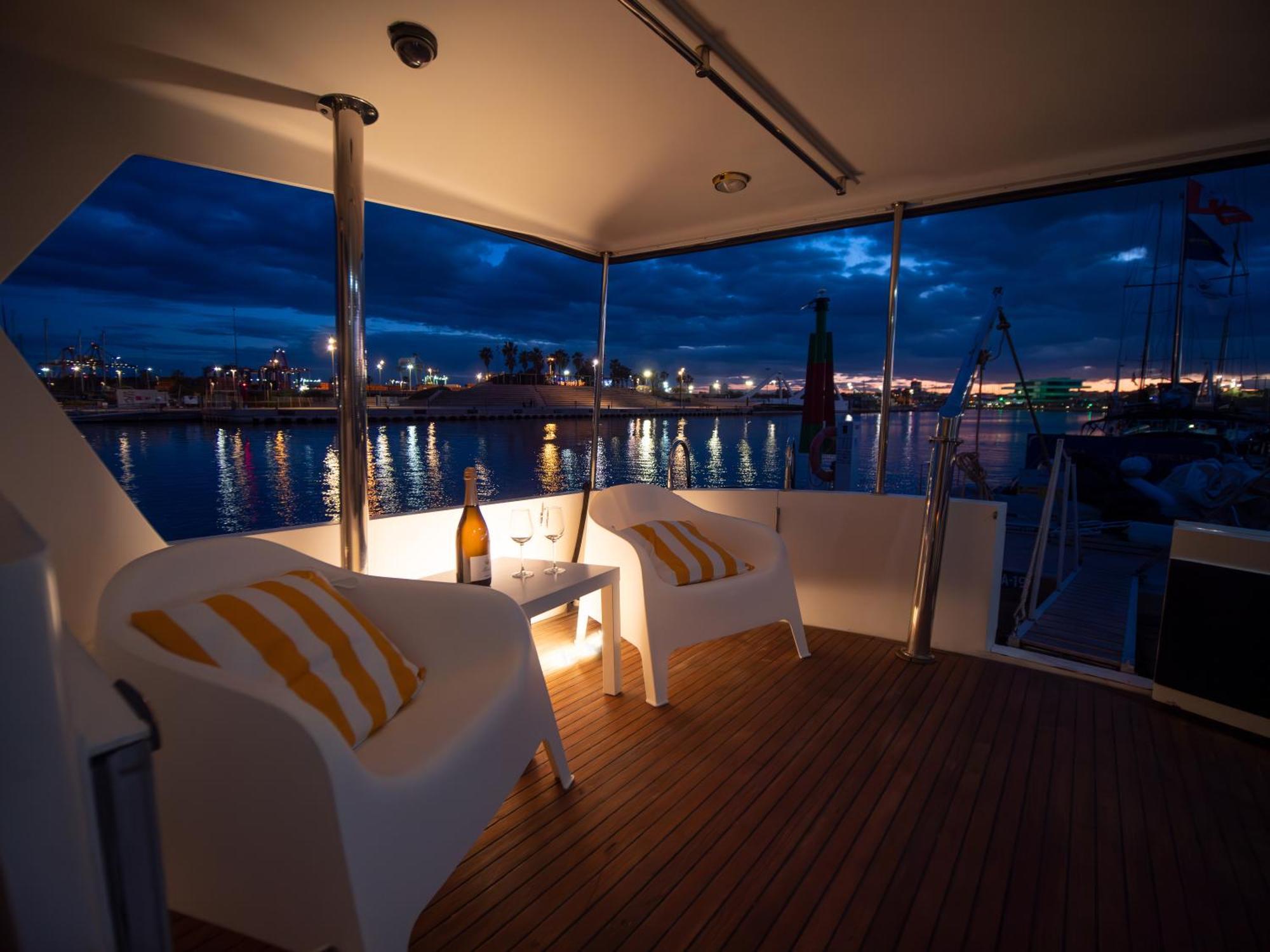 Master&Commander Hotel Valencia Luaran gambar