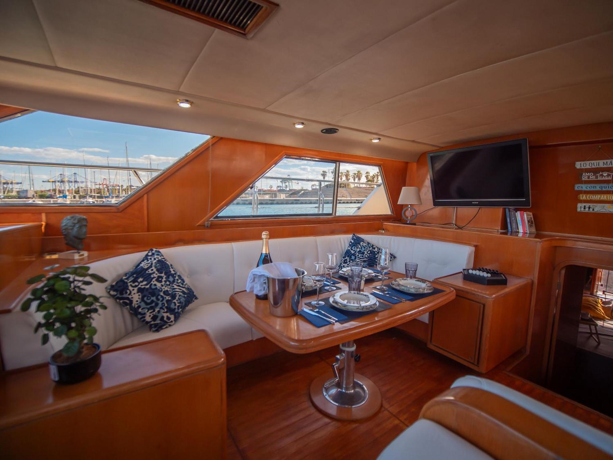 Master&Commander Hotel Valencia Luaran gambar