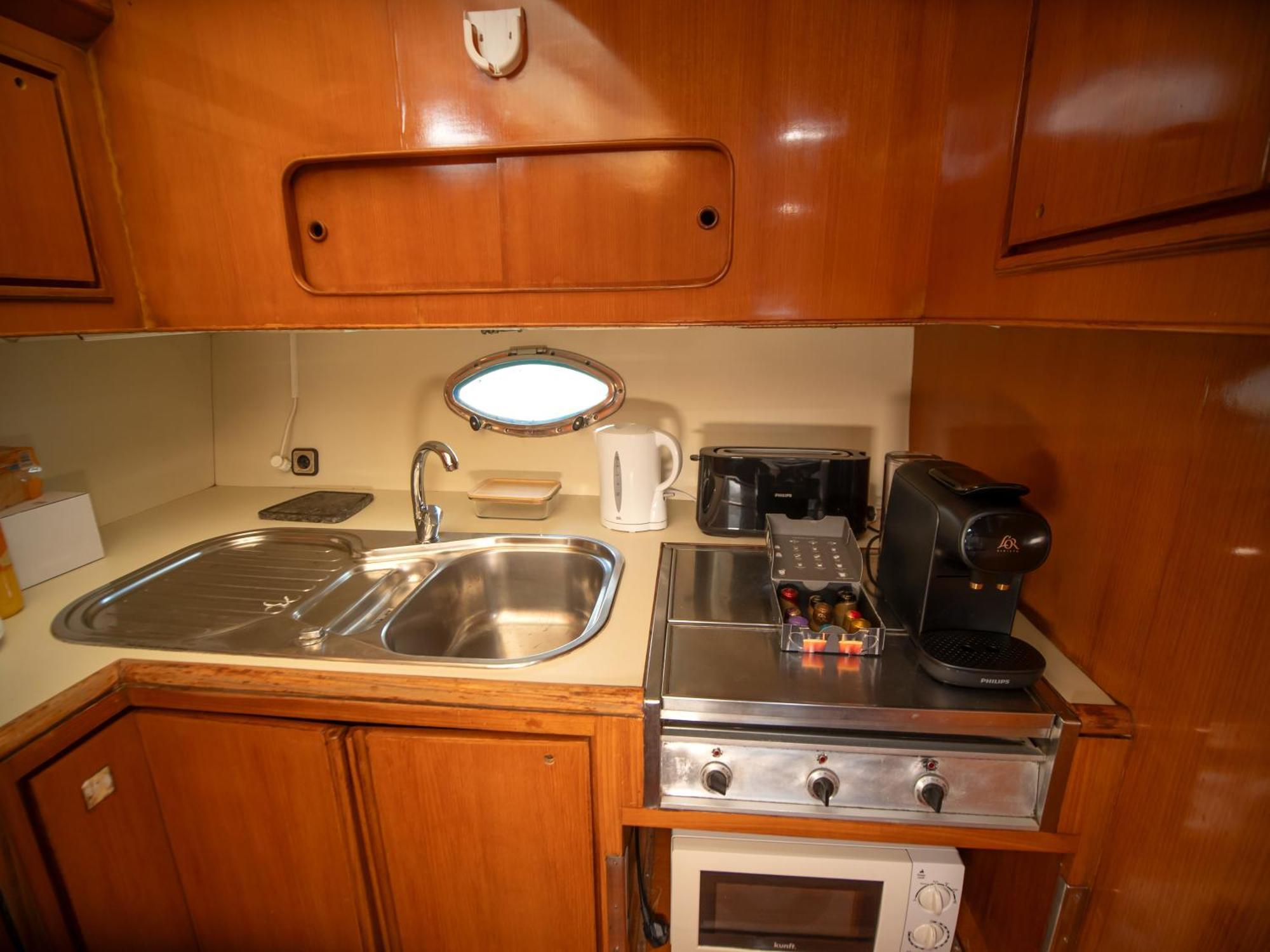 Master&Commander Hotel Valencia Luaran gambar